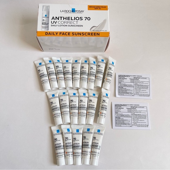 La Roche Posay Anthelios 70 UV Correct Daily Sunscreen Box of 20 0.17 fl oz 5ml - Picture 1 of 10